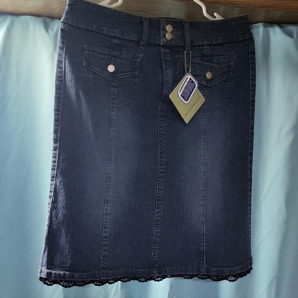 Bandolino Dark Blue Pencil Skirt with Lace Trim